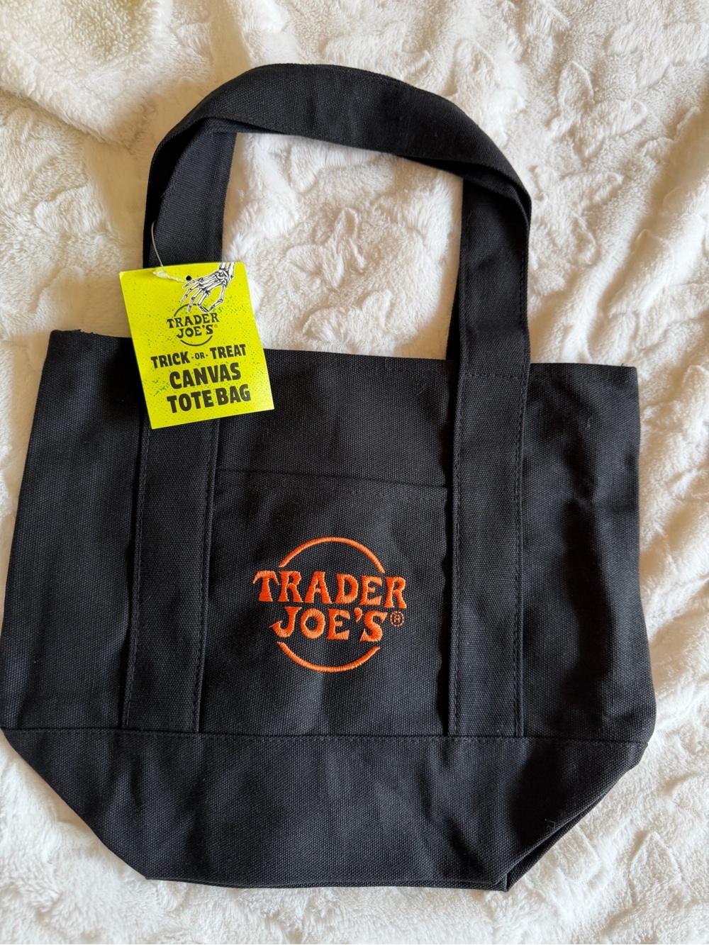 🎃🖤 NEW WITH TAG – Trader Joe’s Halloween Mini Tote! 🧡👻BLACK/ Orange - Picture 4 of 5